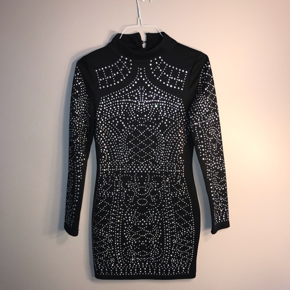 Dresses & Skirts - Black long sleeve dress